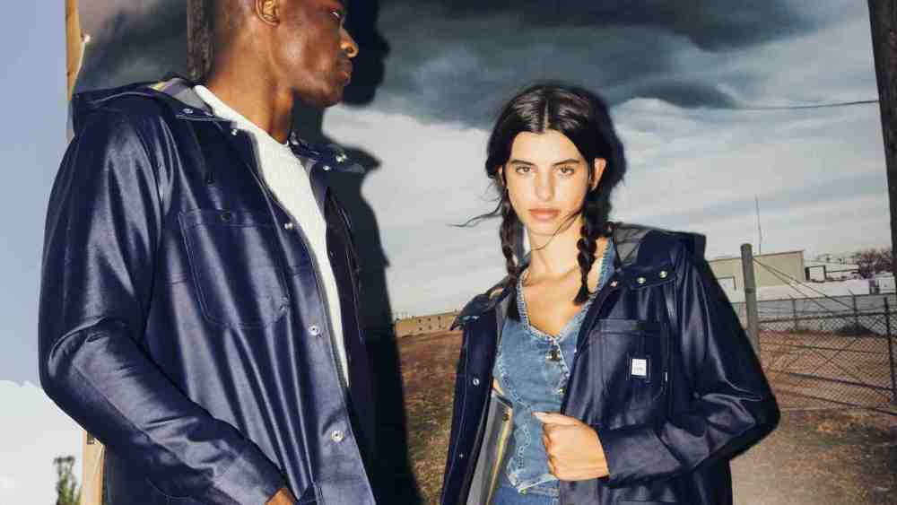 The Lee x Stutterheim reinterprets Lee’s signature designs using the waterproof fabrics.