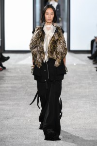 Sacai Spring 2025 Ready-to-Wear Collection at Paris Fashion Week