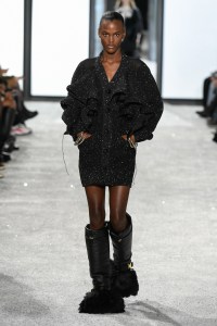 Sacai Spring 2025 Ready-to-Wear Collection at Paris Fashion Week