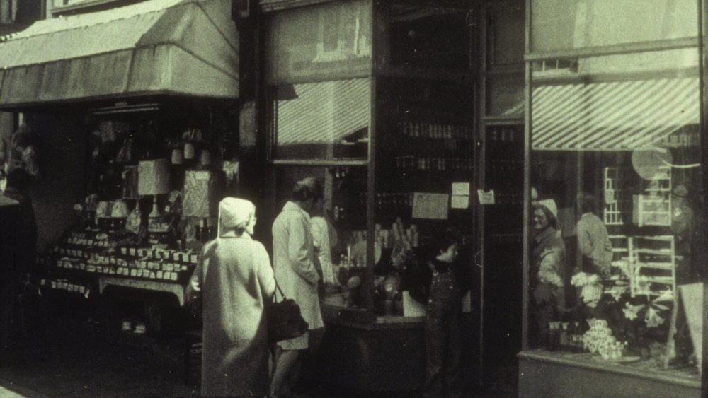 The Body Shop's original frontage in Brighton in 1976.