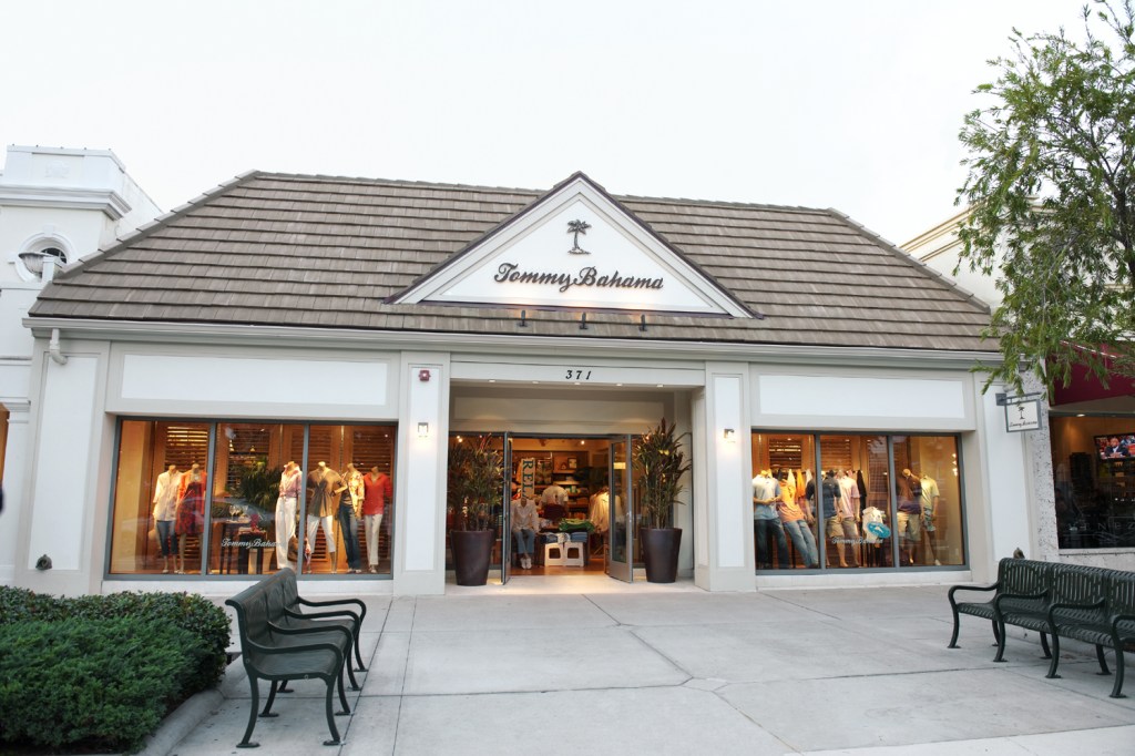Oxford Industries Slips Into Red as Saks Bankruptcy, Macro Issues Hit Bottom Line