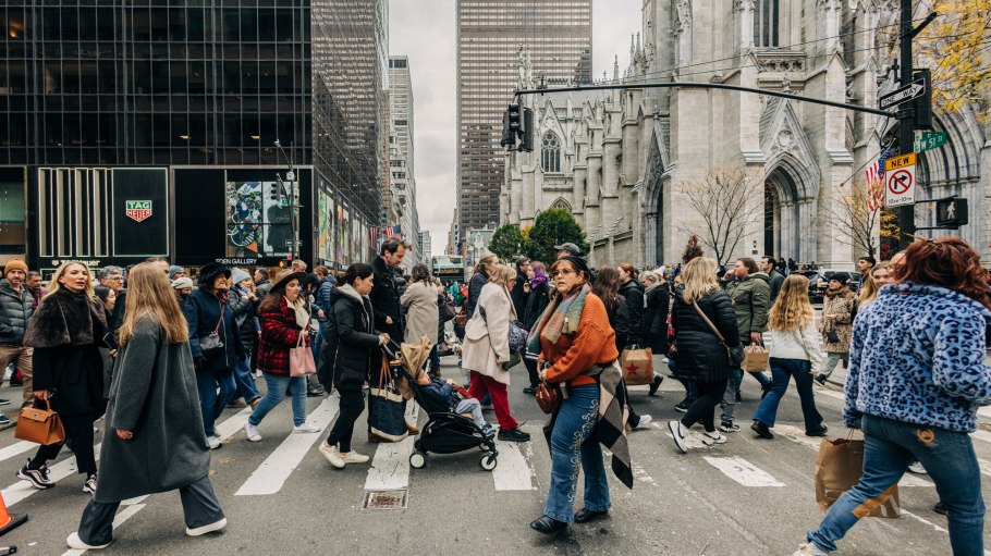 A look at Black Friday shopping around New York for the 2024 holiday season