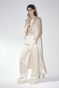 Philosophy di Lorenzo Serafini Resort 2025