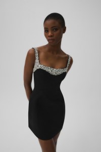 Jenny Packham Pre-Fall 2025 Ready-to-Wear Collection