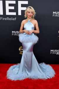Sabrina Carpenter in JW Anderson