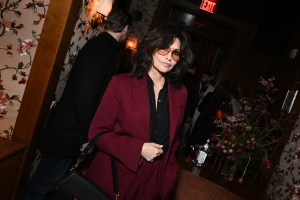 Gina Gershon