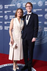 Jodie Foster, Kit Bernard Foster at The 11th Breakthrough Prize Ceremony held at Barker Hanger on April 05, 2025 in Santa Monica, California.