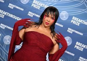 Lizzo at The 11th Breakthrough Prize Ceremony held at Barker Hanger on April 05, 2025 in Santa Monica, California.