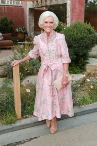 LONDON, ENGLAND - MAY 19: Mary Berry walks through the Killik & Co 'Save for a Rainy Day' Garden at Chelsea Flower Show on May 19, 2025 in London, England. (Photo by Dave Benett/Getty Images for Killik & Co)