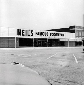 Famous Footwear, shoes, shoe store, retail, history