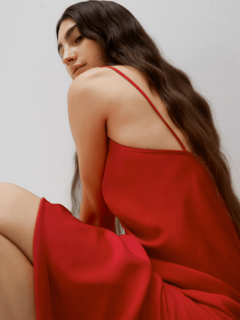 Lenzing's TENCEL™ branded lyocell fibers with Micro technology continues to set the benchmark in the textile industry with lightweight softness.