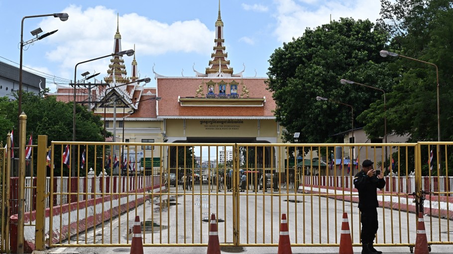 Vietnamese companies are increasing their market presence in Cambodia to fill the role of Thai products that are no longer entering their country.