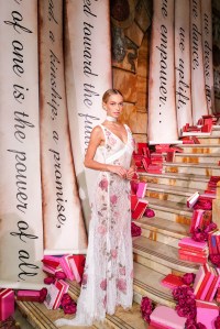 Alice + Olivia Spring 2026 ready-to-wear collection presentation at New York Fashion Week.