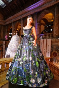 Alice + Olivia Spring 2026 ready-to-wear collection presentation at New York Fashion Week.