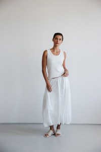 A look from the Donna Karan RTW Spring 2026 collection.Donna Karan New York Weekend
