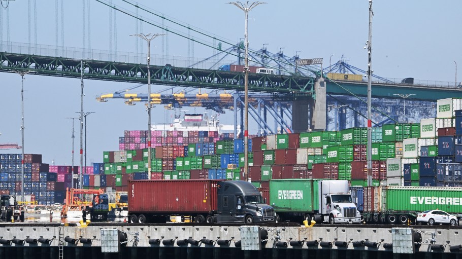 According to the Global Port Tracker, September cargo numbers show the first major year-over-year cracks, with forecasts at 2.12 million TEUs, down 6.8 percent from 2024 volumes.