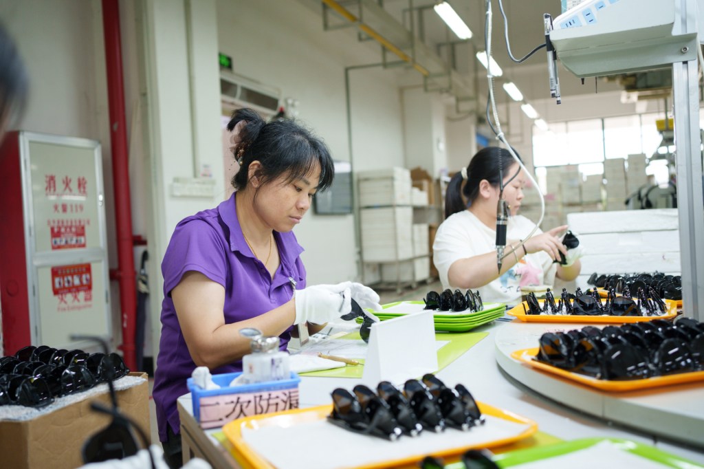 Shoe Manufacturer Yue Yuen Says Footwear Shipments Fell Over 8 Percent in Q1