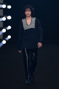 A look from Hindamme Fall 2025 at Riyadh Fashion Week.
