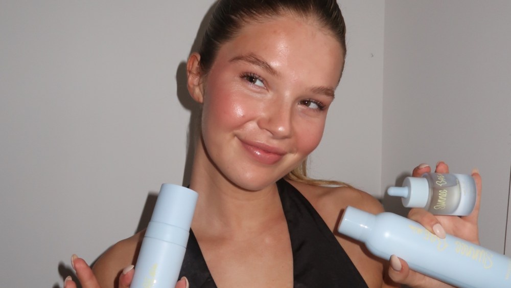 Ellie Thumann for Sunnee BaeSkin.