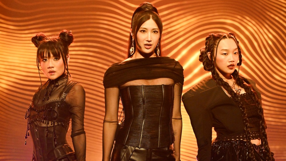 Rei Ami, Ejae, and Audrey Nuna of Netflix's KPop Demon Hunters on The Tonight Show Starring Jimmy Fallon.