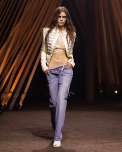 McQueen Spring 2026 Ready-to-Wear Collectionat Paris Fashion Week