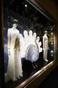 Dior’s Avenue Montaigne Store’s Holiday Lights