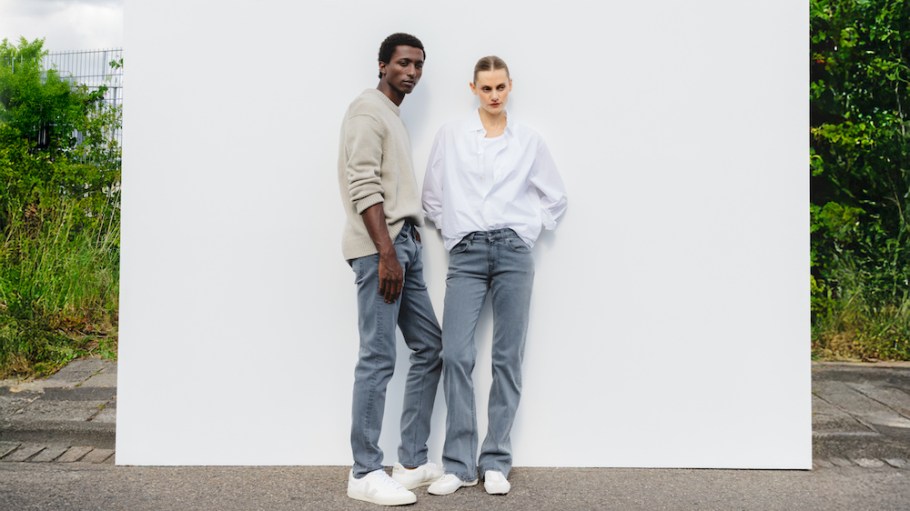 Mud Jeans is teaming up with TENCEL™ on a collaboration that blends its recycled cotton with TENCEL™ Lyocell.