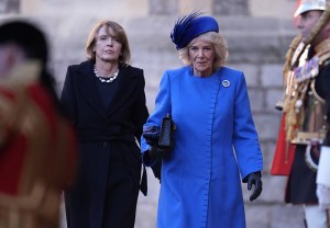WINDSOR, ENGLAND - DECEMBER 3: Queen Camilla and Elke Budenbender attend the ceremonial welcome at the start of the State Visit to the United Kingdom of the German President Frank-Walter Steinmeier on December 3, 2025 in Windsor, England.  The President of the Federal Republic of Germany, accompanied by Ms. Elke Büdenbender, are paying a State Visit to the United Kingdom as the guests of Their Majesties The King and Queen. The visit is the first from Germany in 27 years and will be marked with ceremonial visits, an address to the UK parliament and a banquet. (Photo by Andrew Matthews - Pool/Getty Images)