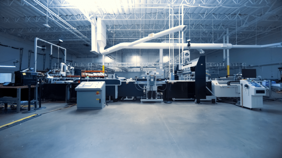 Untuckit will be the first to sell apparel constructed using CreateMe’s digital bonding process.