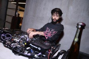 DJ