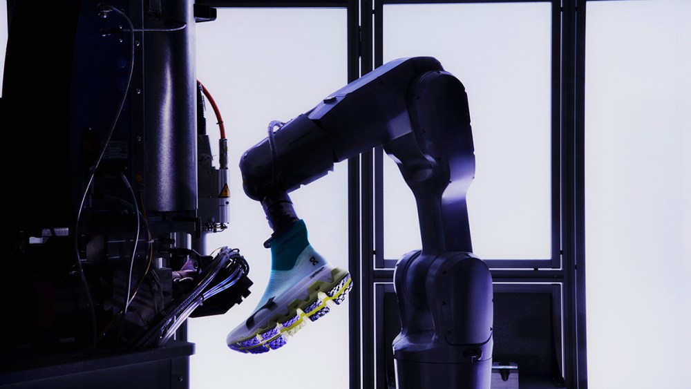On, LightSpray, Factory, Busan, South Korea, shoes, footwear, production, sneakers