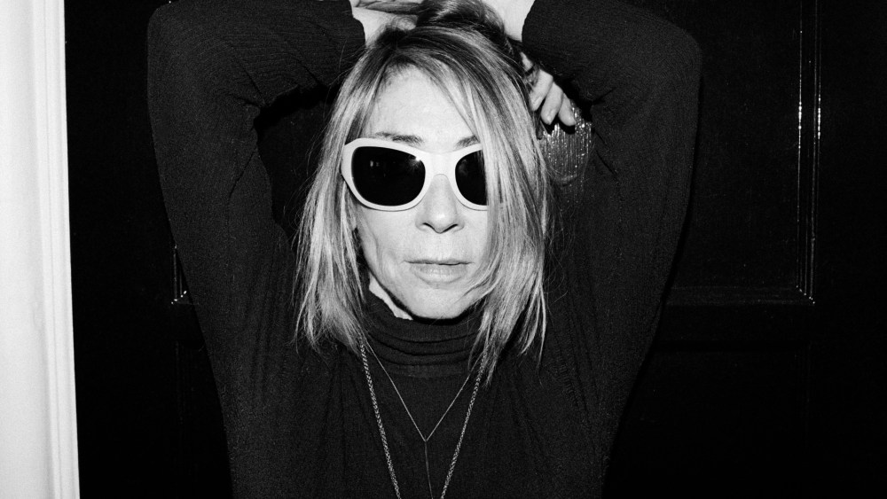 kim gordon in thistles sunglasses
