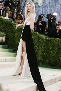 Elizabeth Debicki at The 2026 Met Gala Celebrating "Costume Art" held at The Metropolitan Museum of Art on May 04, 2026 in New York, New York.