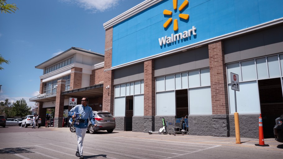 The retail giant said more than 3.5 billion units were shipped same-day or next-day in Q1, with sales through those channels growing 50 percent year over year.